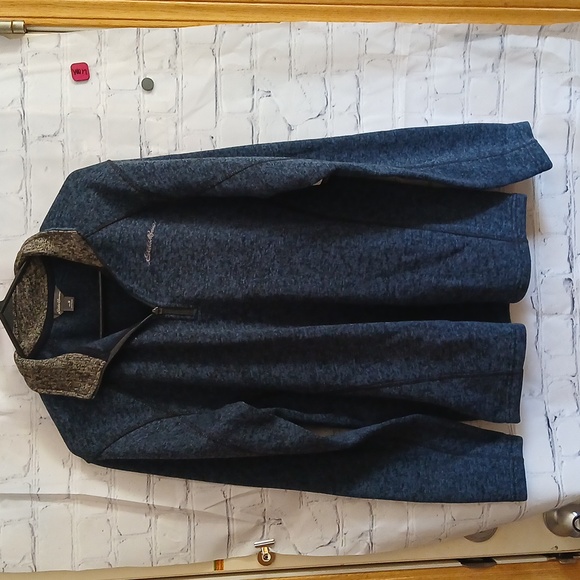 Pullover sweatshirt - Picture 2 of 6